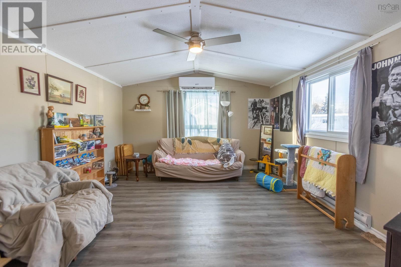 Property 7 of 24 of 4 Bayview Crescent