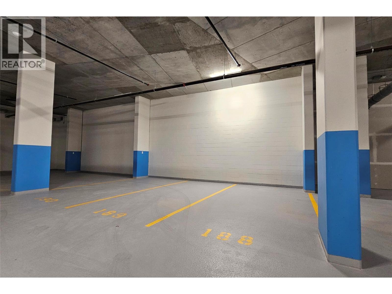 802 3340 Lakeshore Road, Kelowna