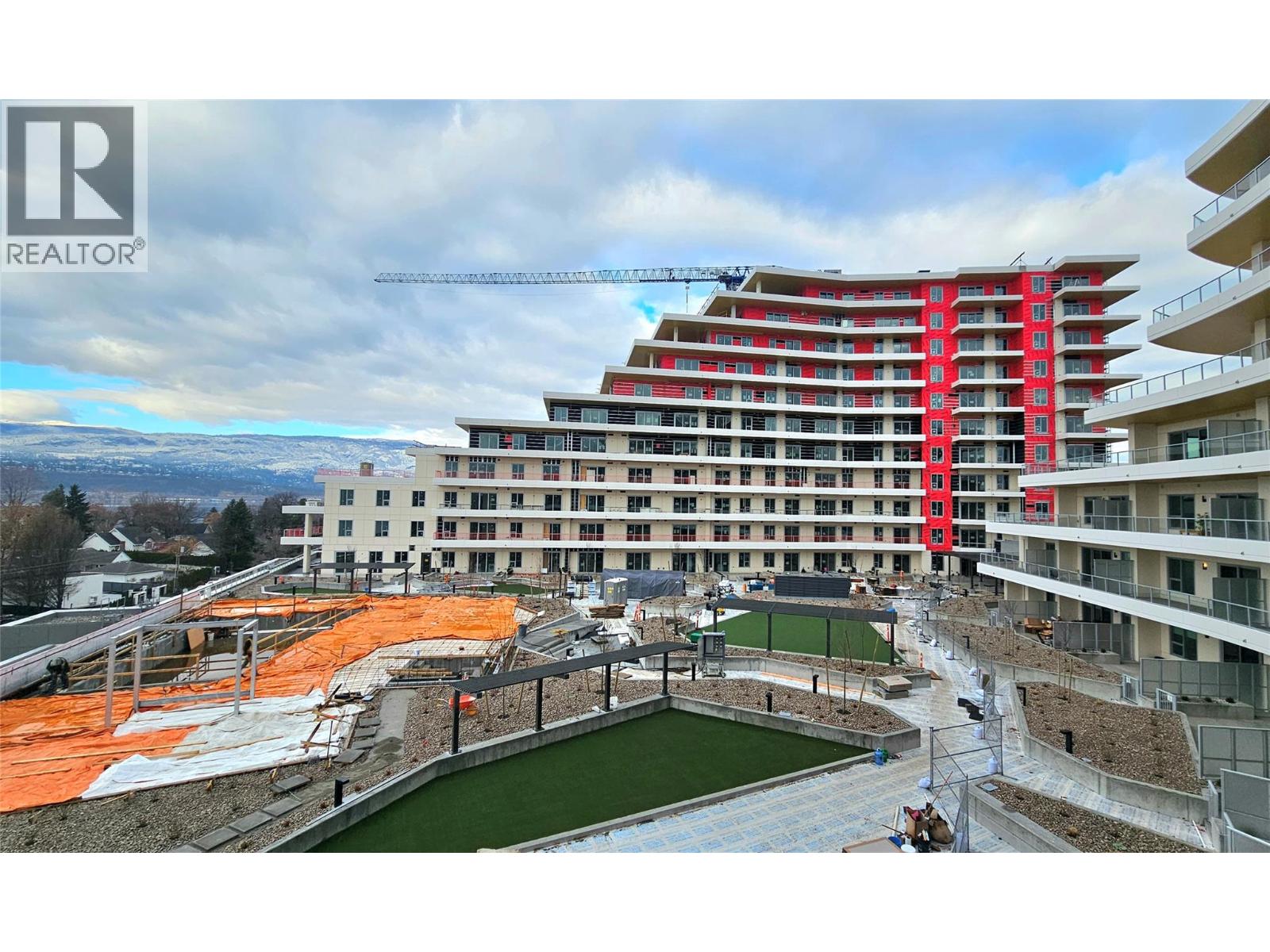 606 3340 Lakeshore Road, Kelowna