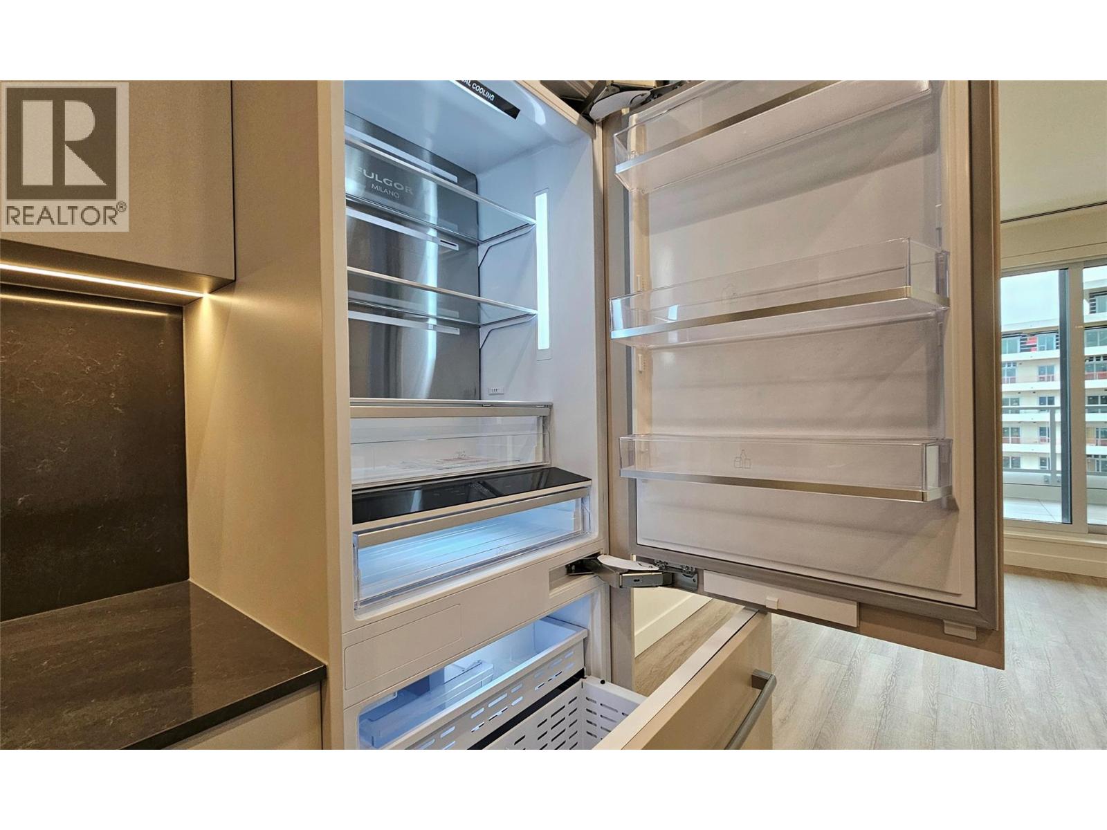 606 3340 Lakeshore Road, Kelowna