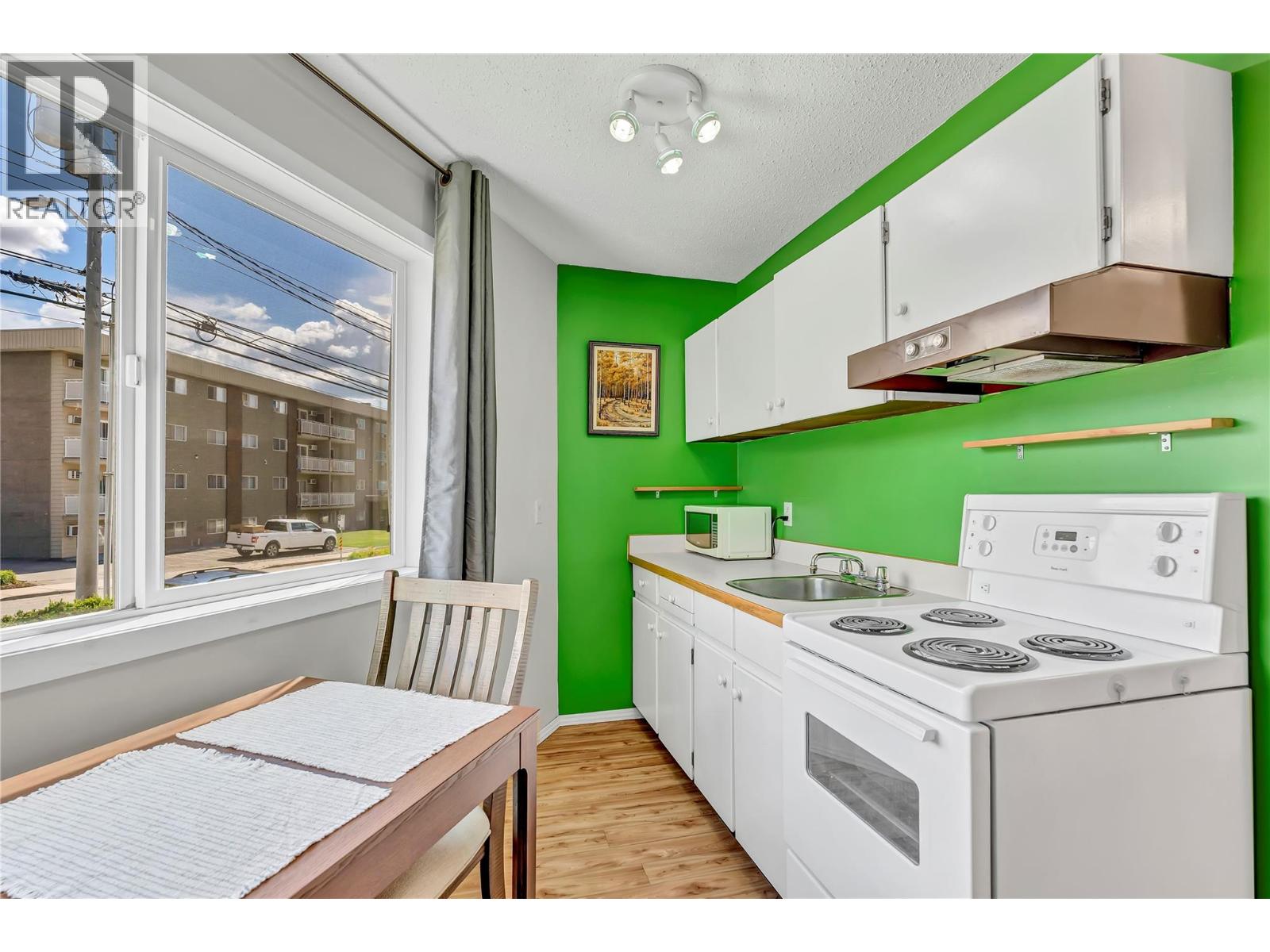 803 Fairview Road Street Unit# 201, Penticton