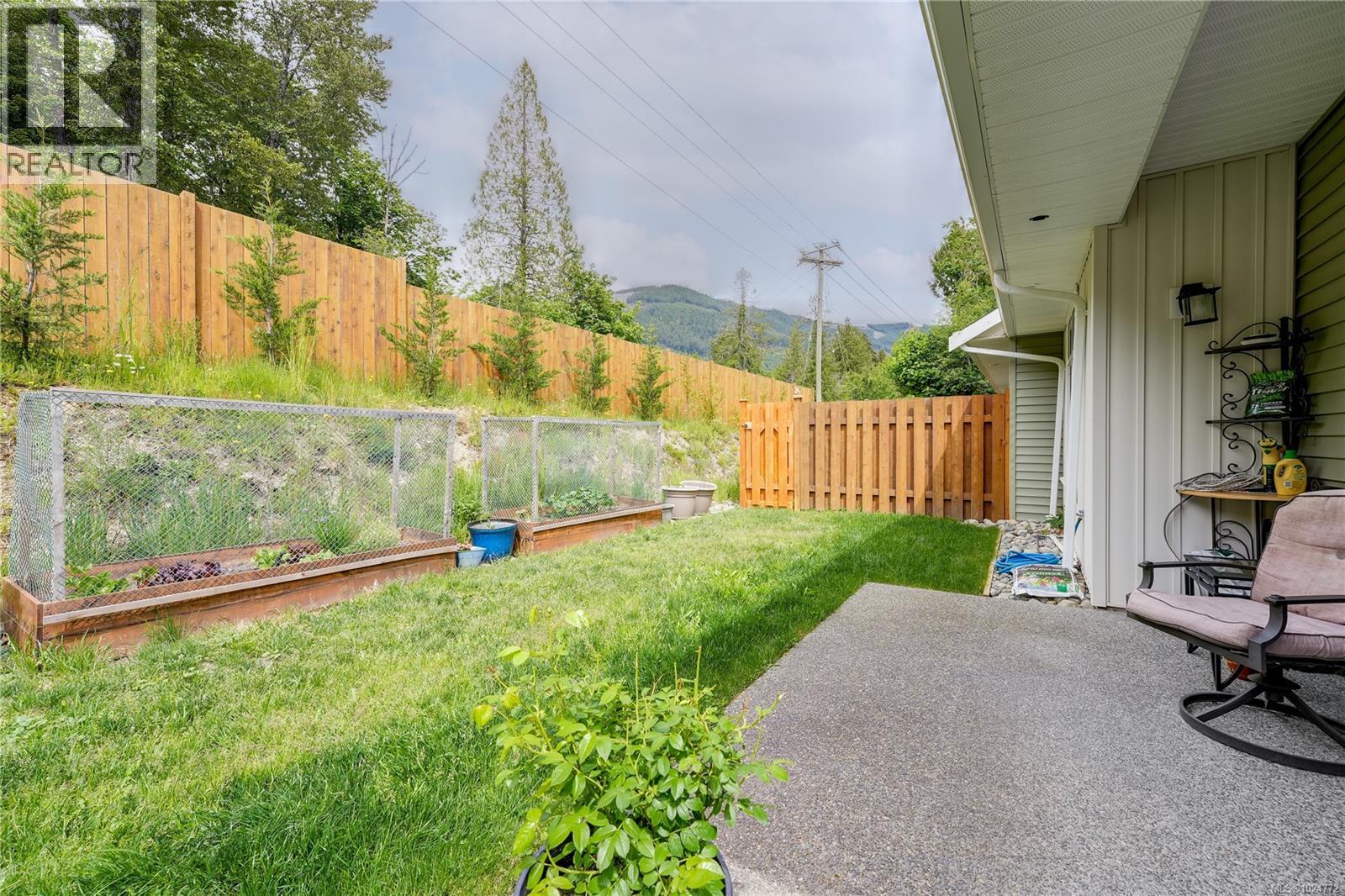 38 300 Grosskleg Way, Lake Cowichan