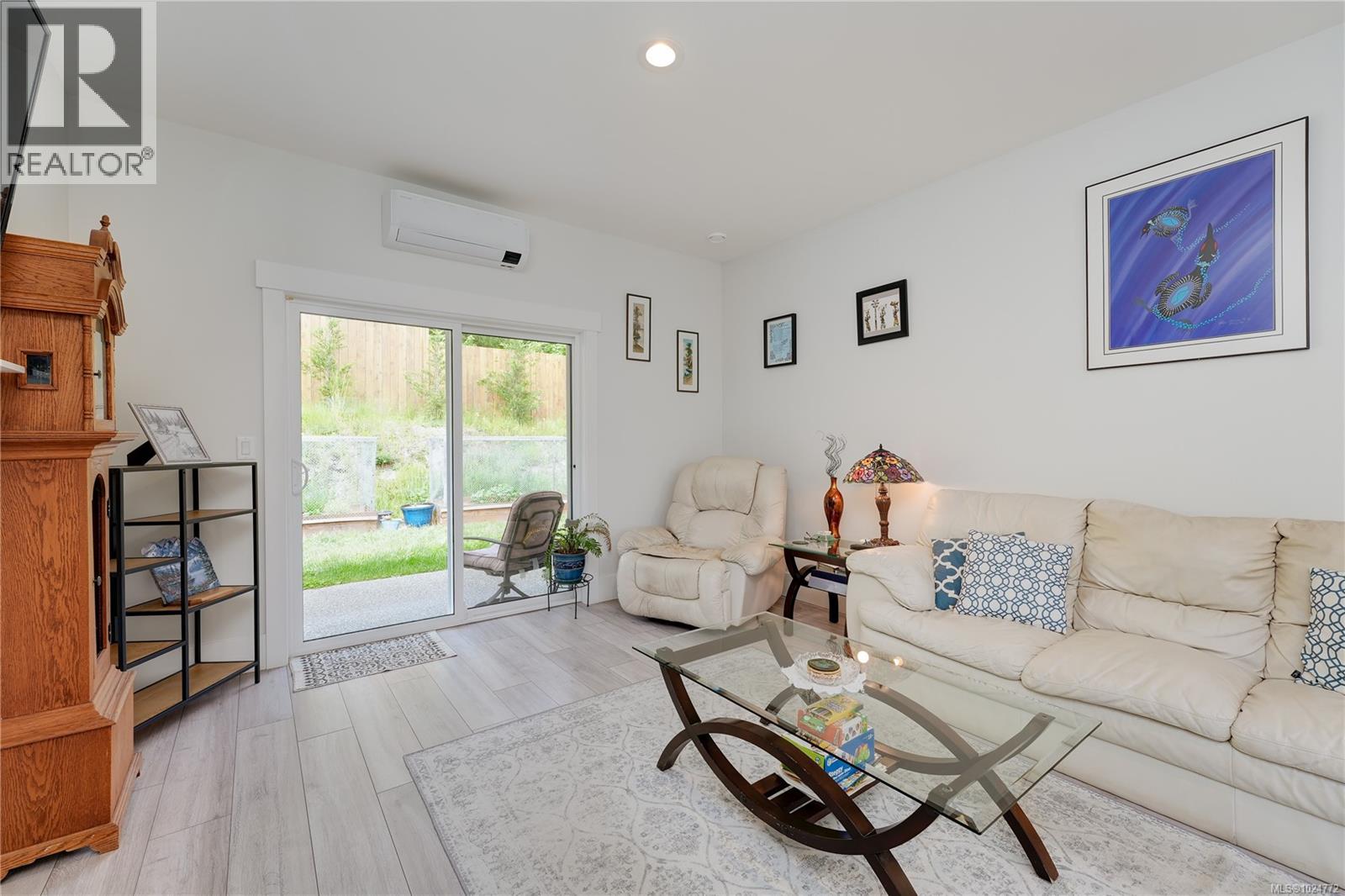 38 300 Grosskleg Way, Lake Cowichan