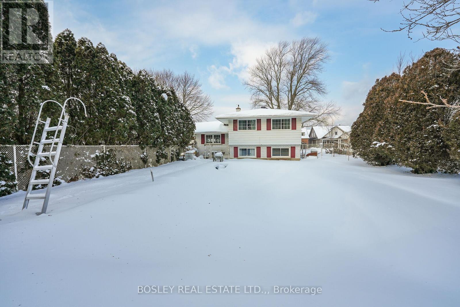 544 VICTORIA STREET - 30
