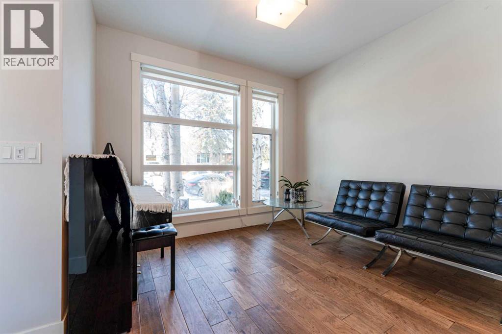 Single Family House for Sale in   Avenue NE Winston Heights/Mountview Calgary 