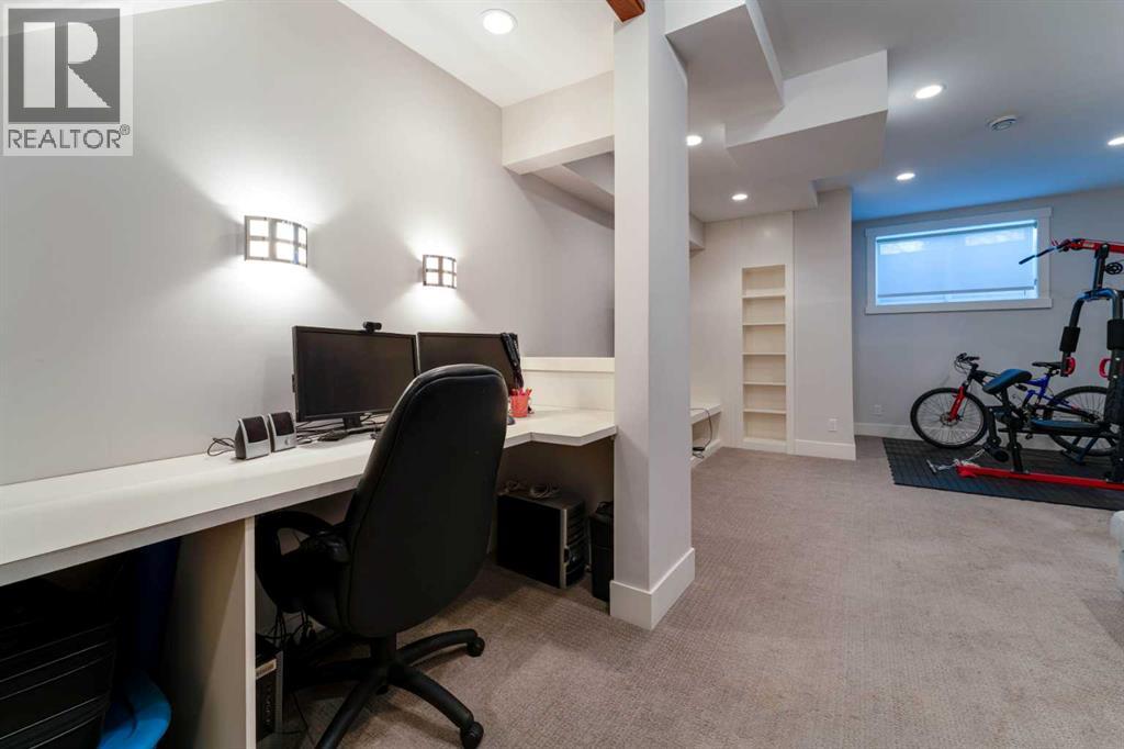 Single Family House for Sale in   Avenue NE Winston Heights/Mountview Calgary 