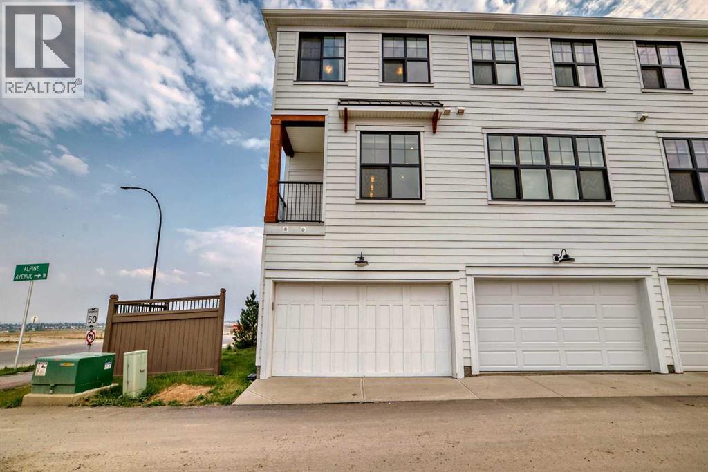 Single Family House for Sale in  Alpine Avenue SW Alpine Park Calgary 