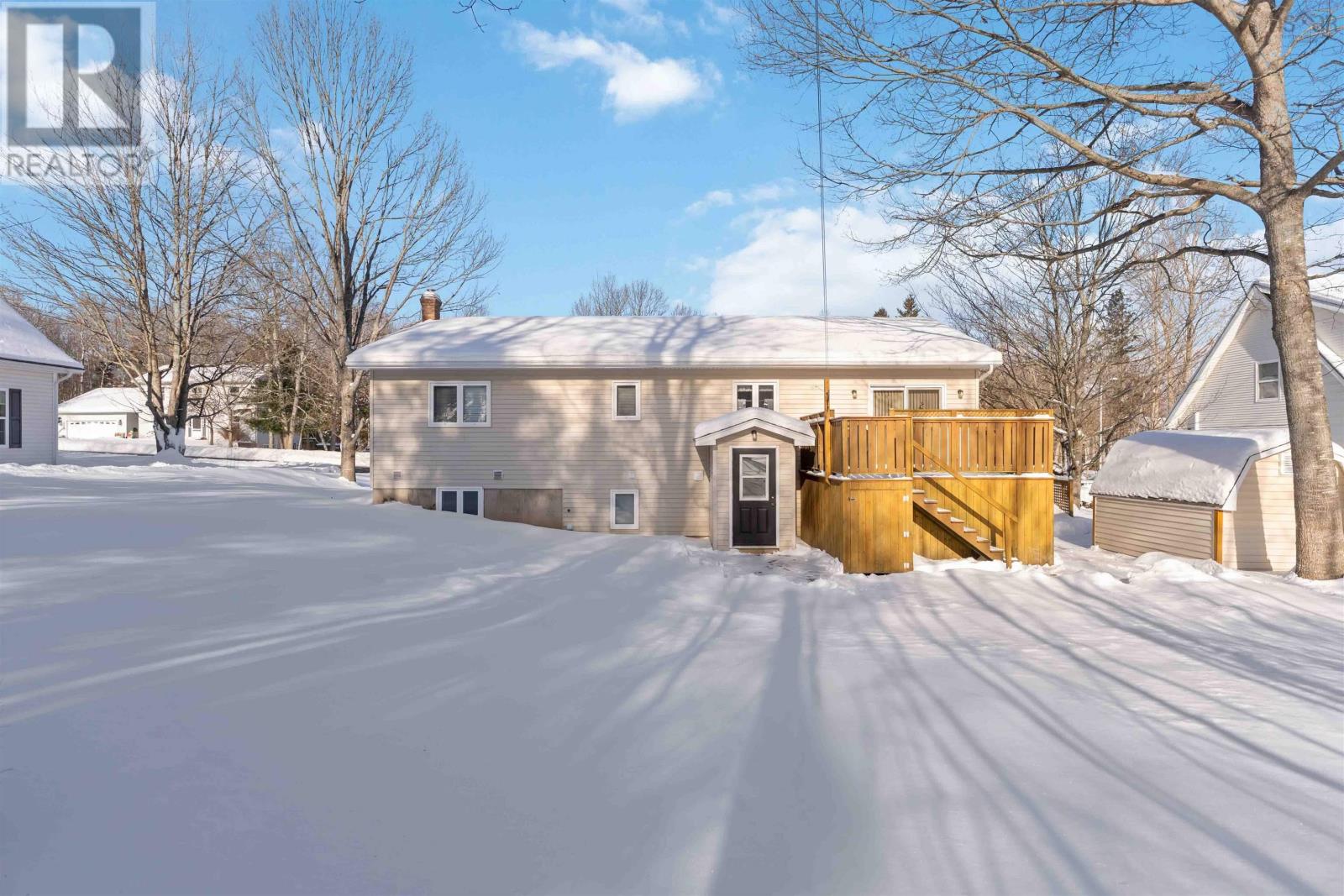 8 Acadia Drive - Photo 4 of 48, Kentville, Nova Scotia