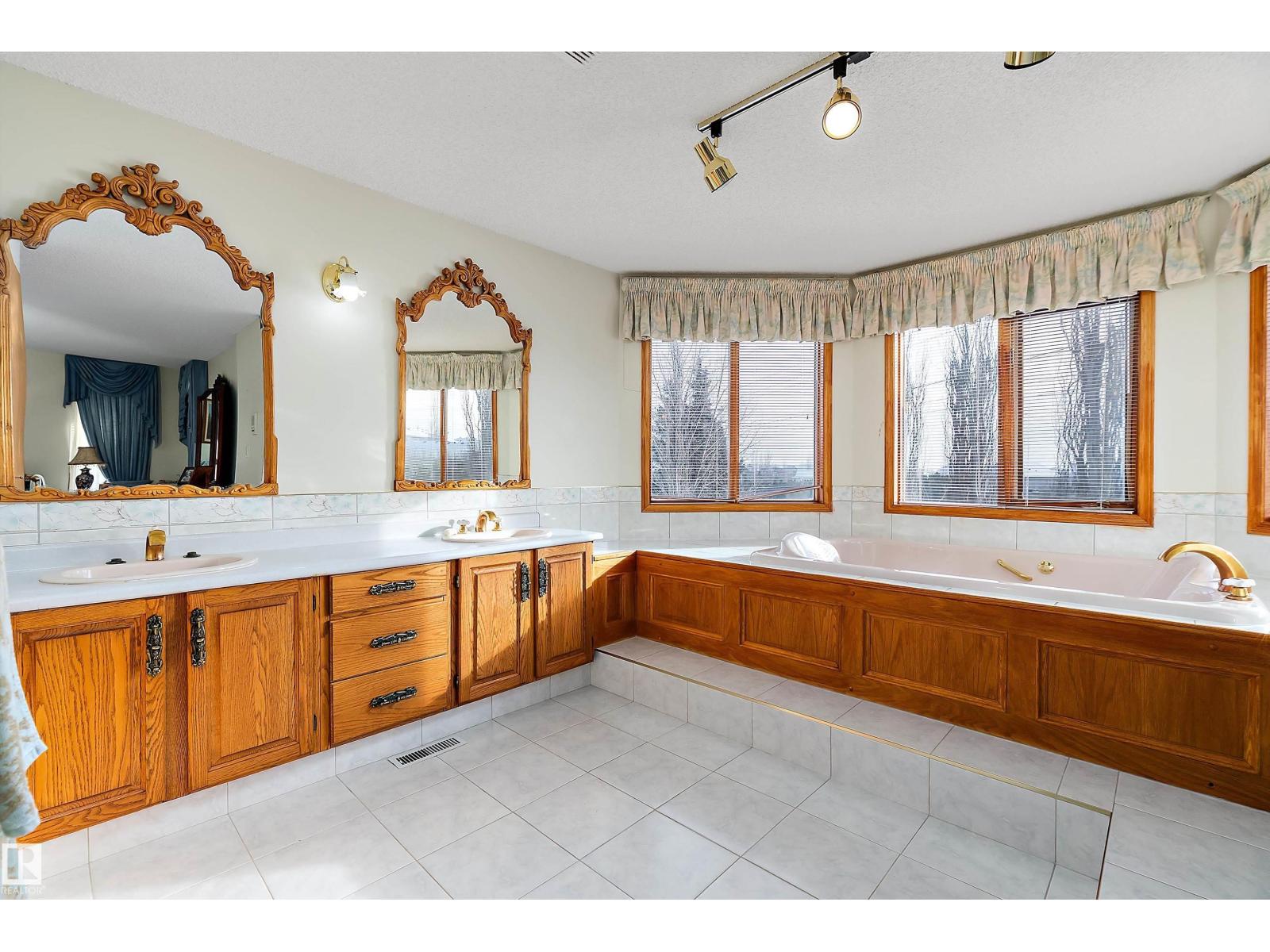 93 CORMACK CR NW, Edmonton