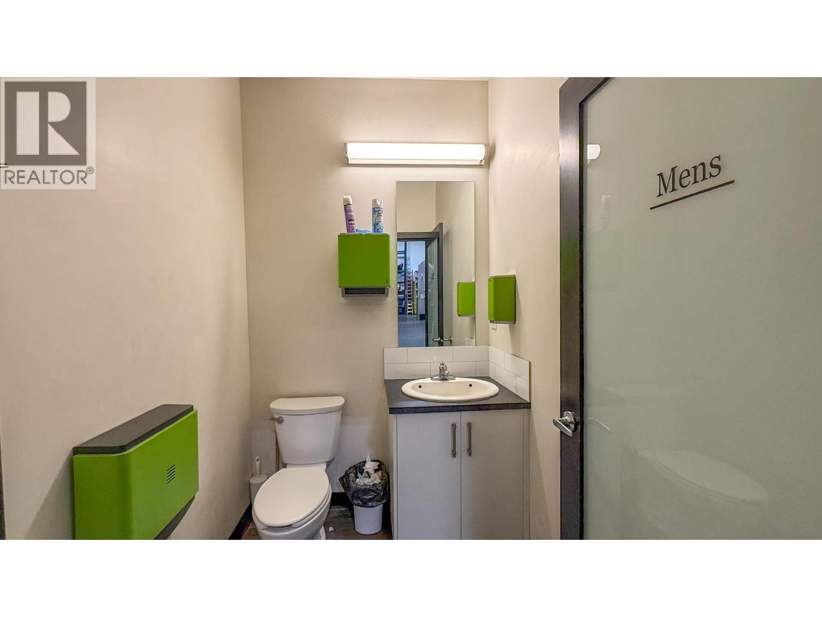  1445 Stevens Road, West Kelowna