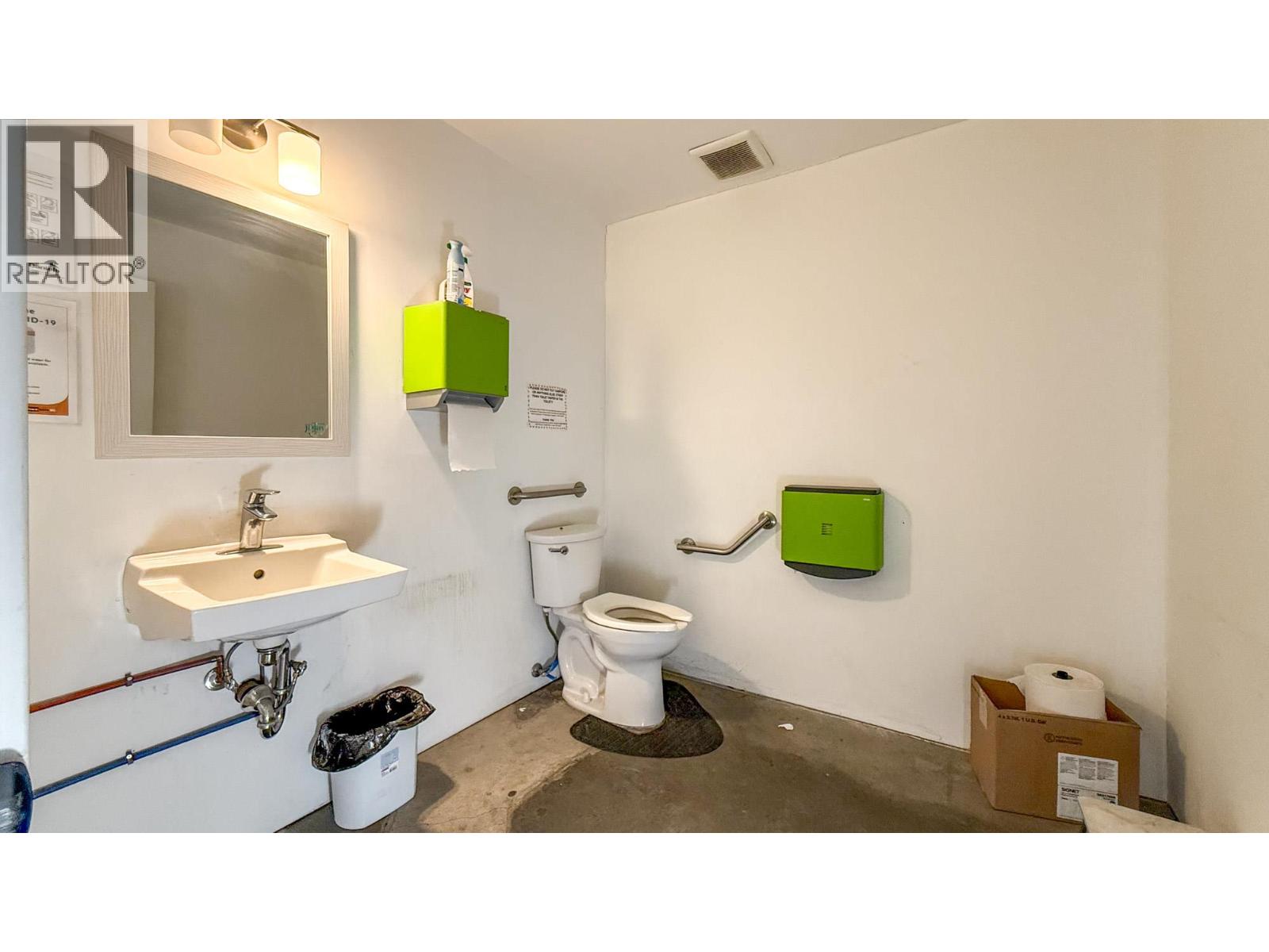  1445 Stevens Road, West Kelowna