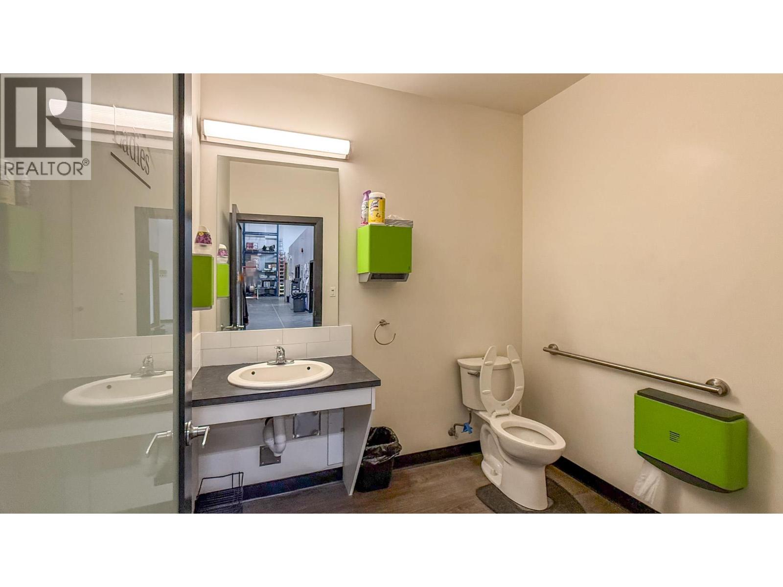  1445 Stevens Road, West Kelowna