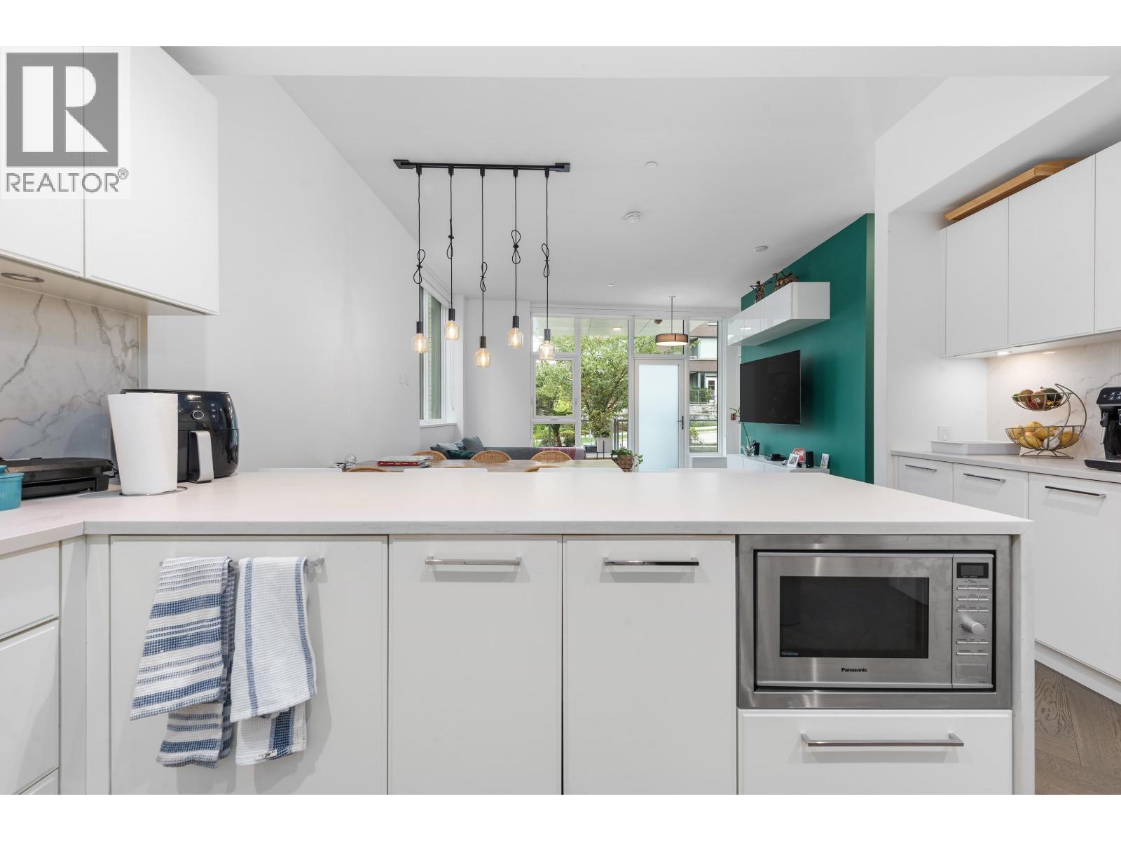 528 W 30TH AVENUE, Vancouver