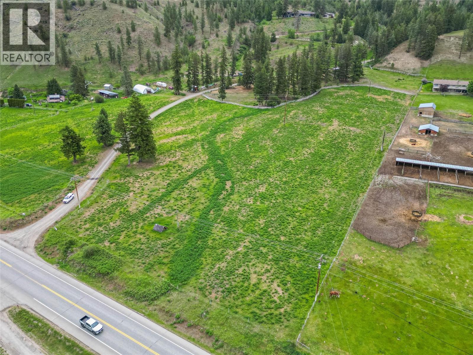 8548 YELLOWHEAD Highway, Kamloops