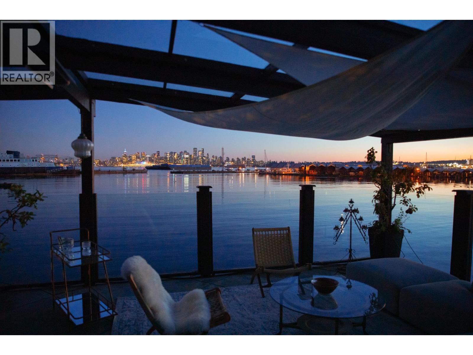 A27 415 W ESPLANADE AVENUE, North Vancouver