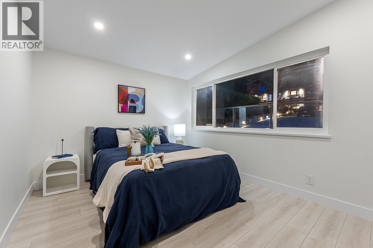 531 GREENWAY AVENUE, North Vancouver