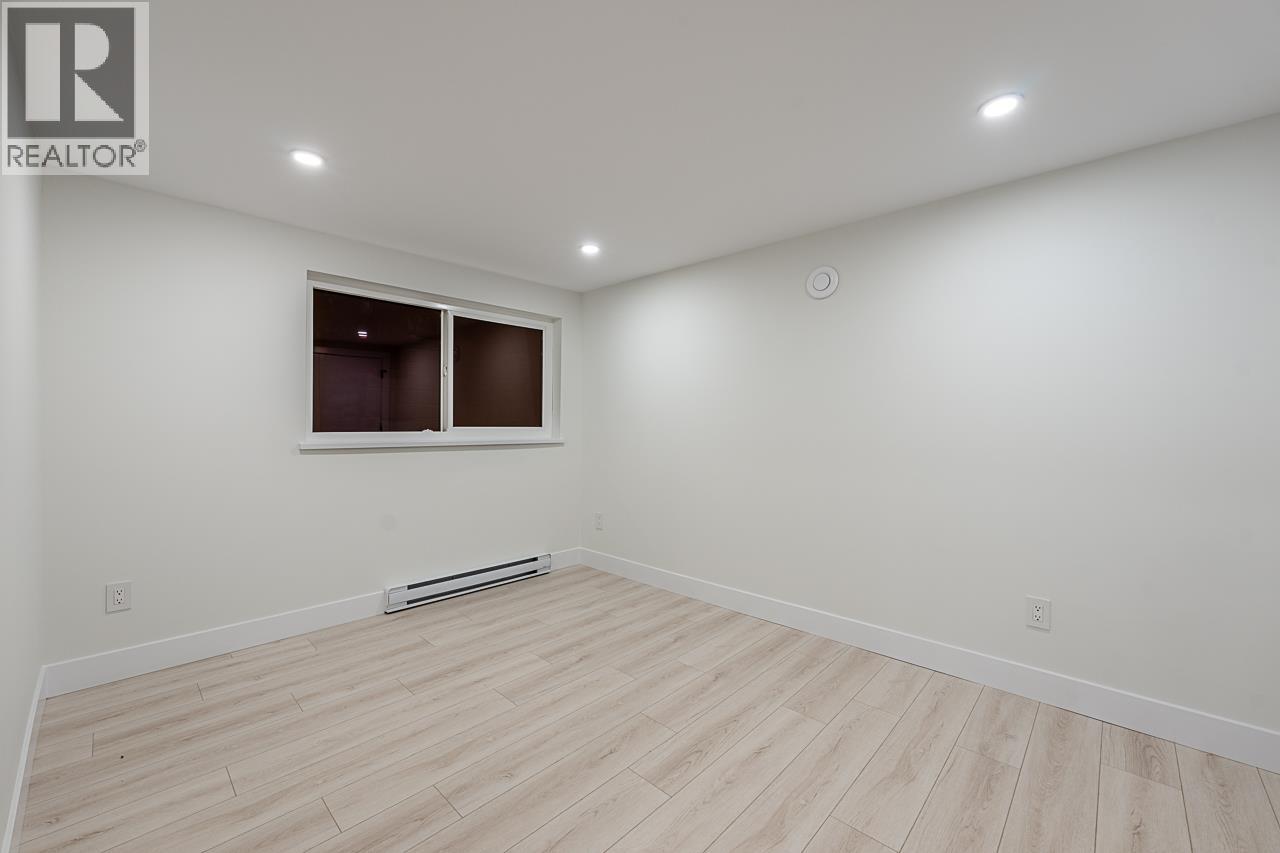 531 GREENWAY AVENUE, North Vancouver