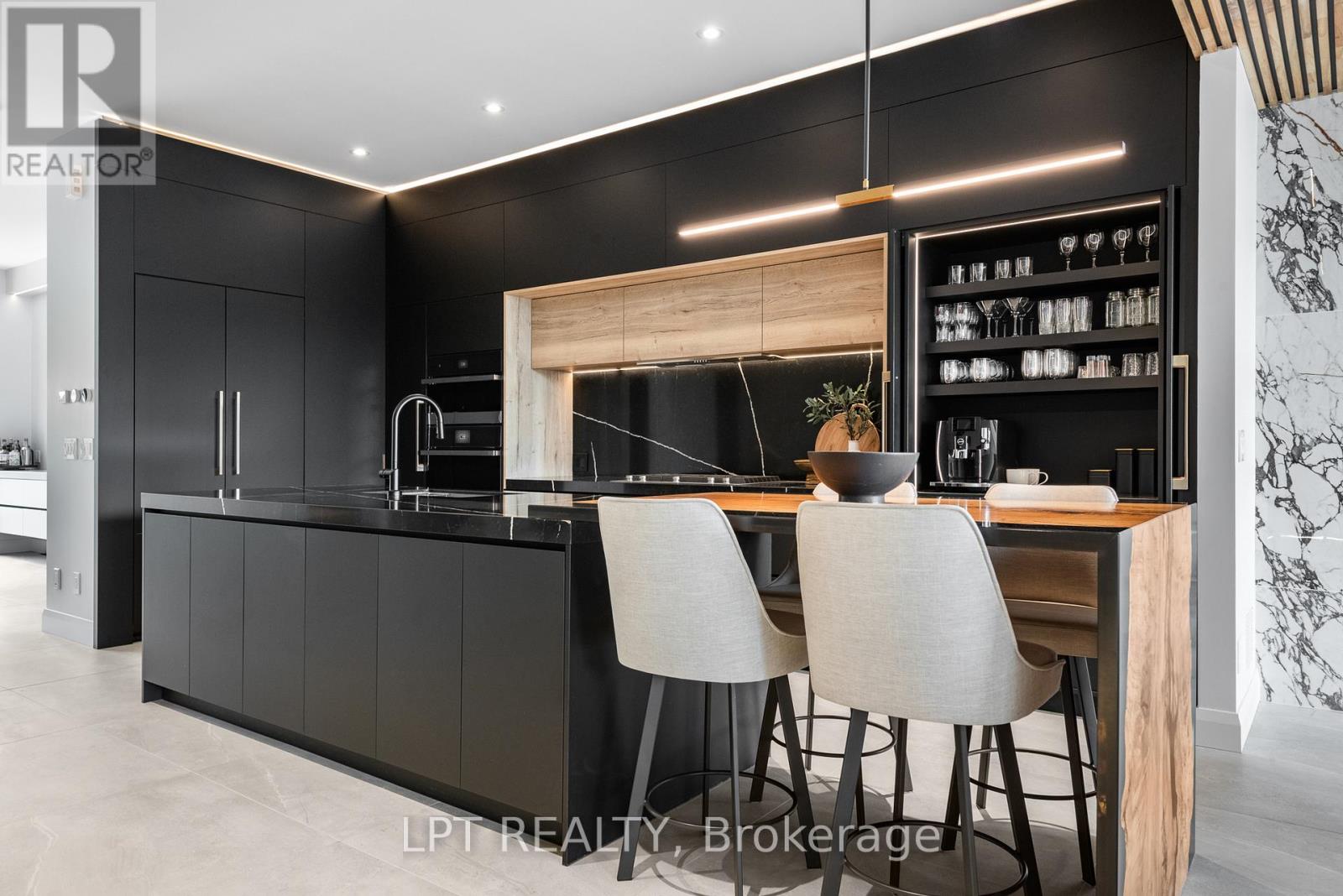 322 PERRIER AVENUE - 14