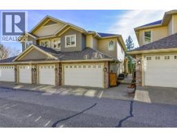 18 2283 Shannon Heights Court, West Kelowna