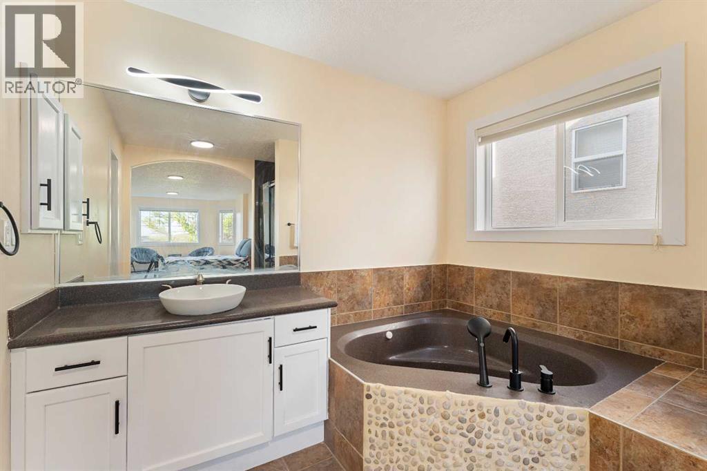 Single Family House for Sale in  Sherwood Circle NW Sherwood Calgary 