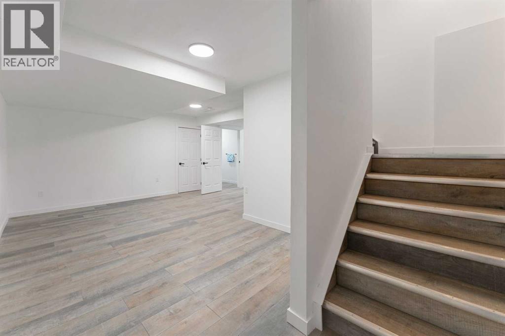 Single Family House for Sale in  Sherwood Circle NW Sherwood Calgary 