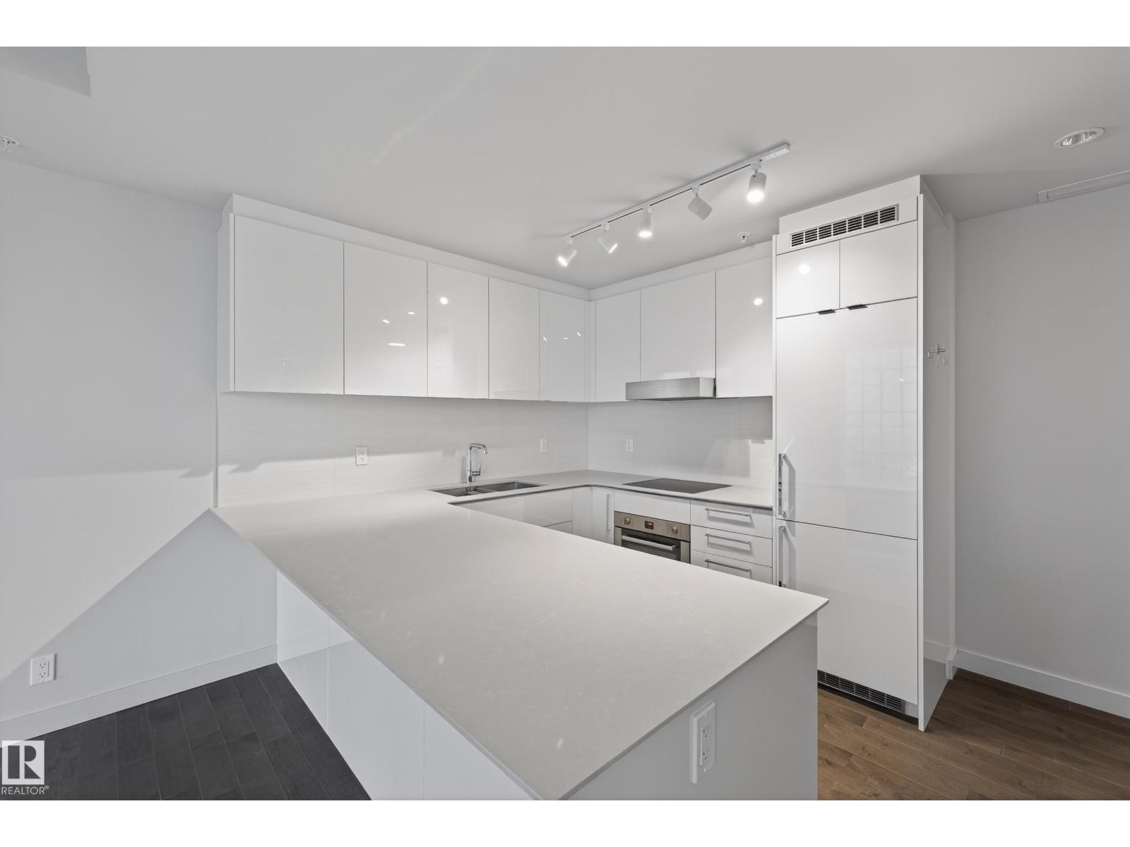 #2609 10360 102 ST NW - 4