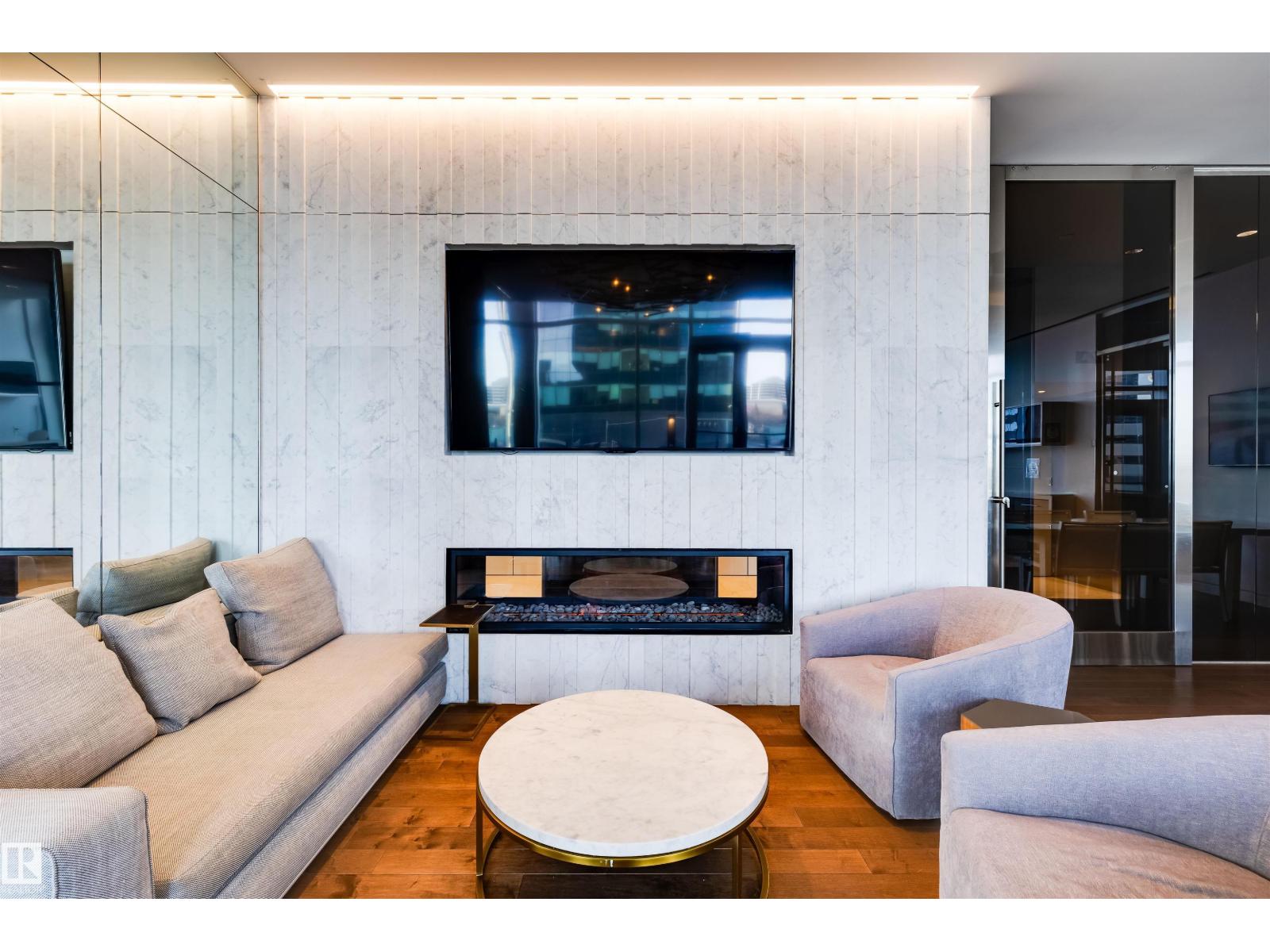 #2609 10360 102 ST NW - 26