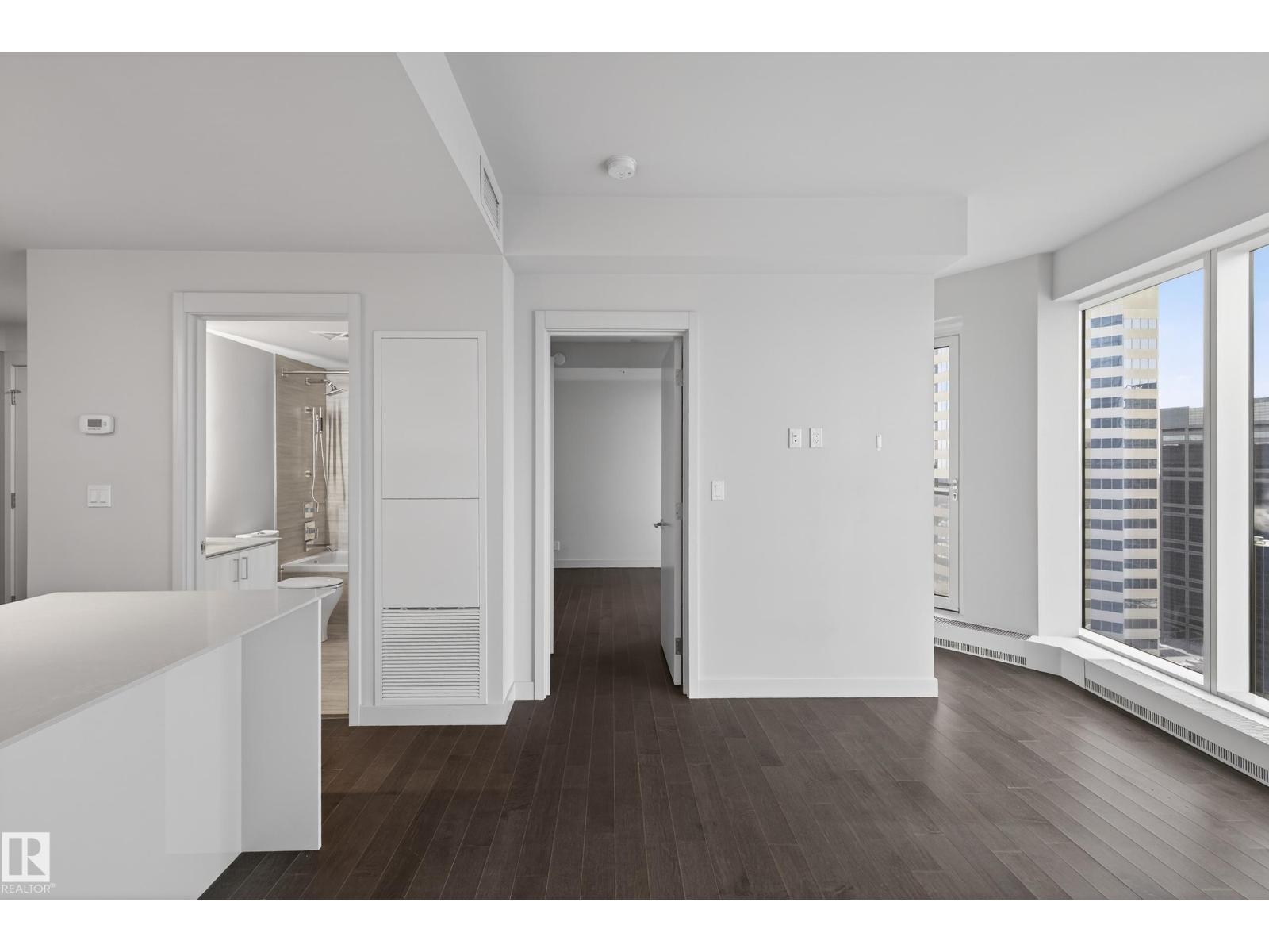 #2609 10360 102 ST NW - 15