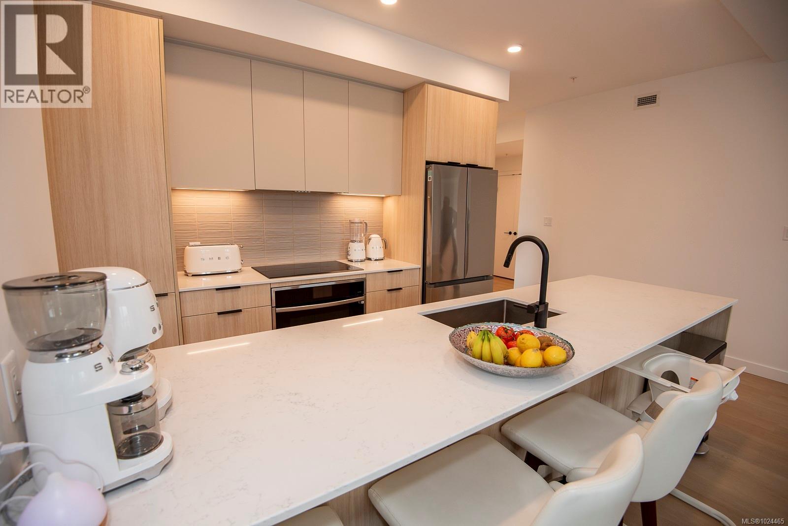 300 3564A Ryder Hesjedal Way, Colwood