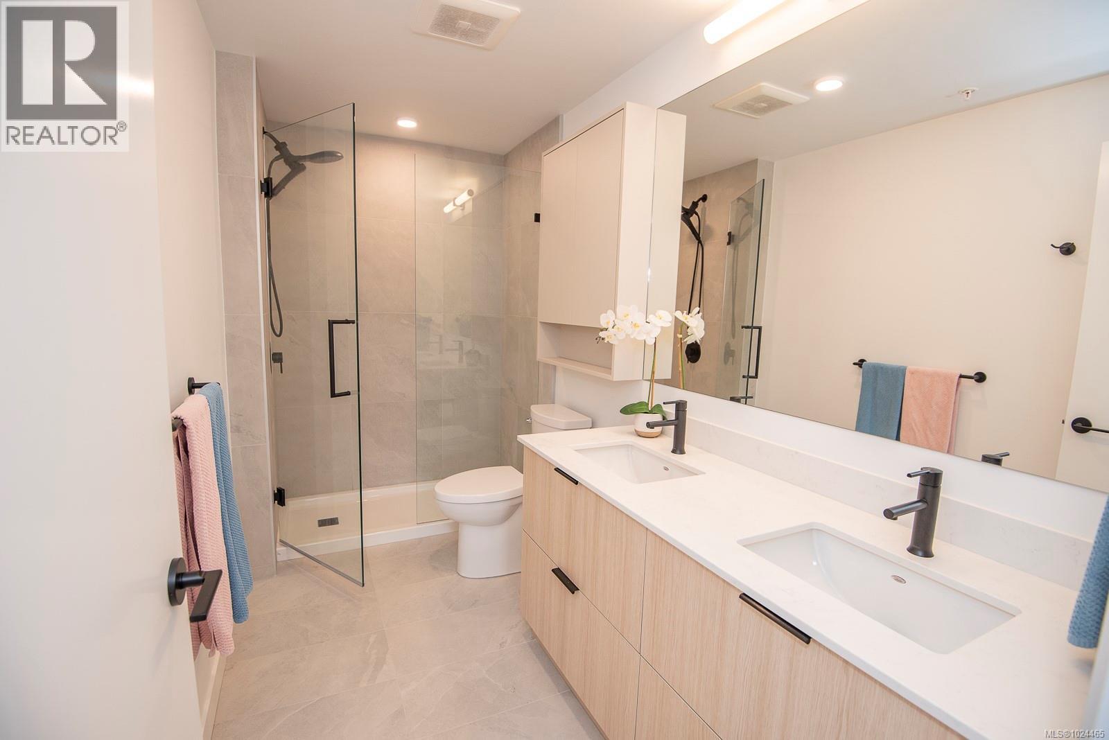 300 3564A Ryder Hesjedal Way, Colwood