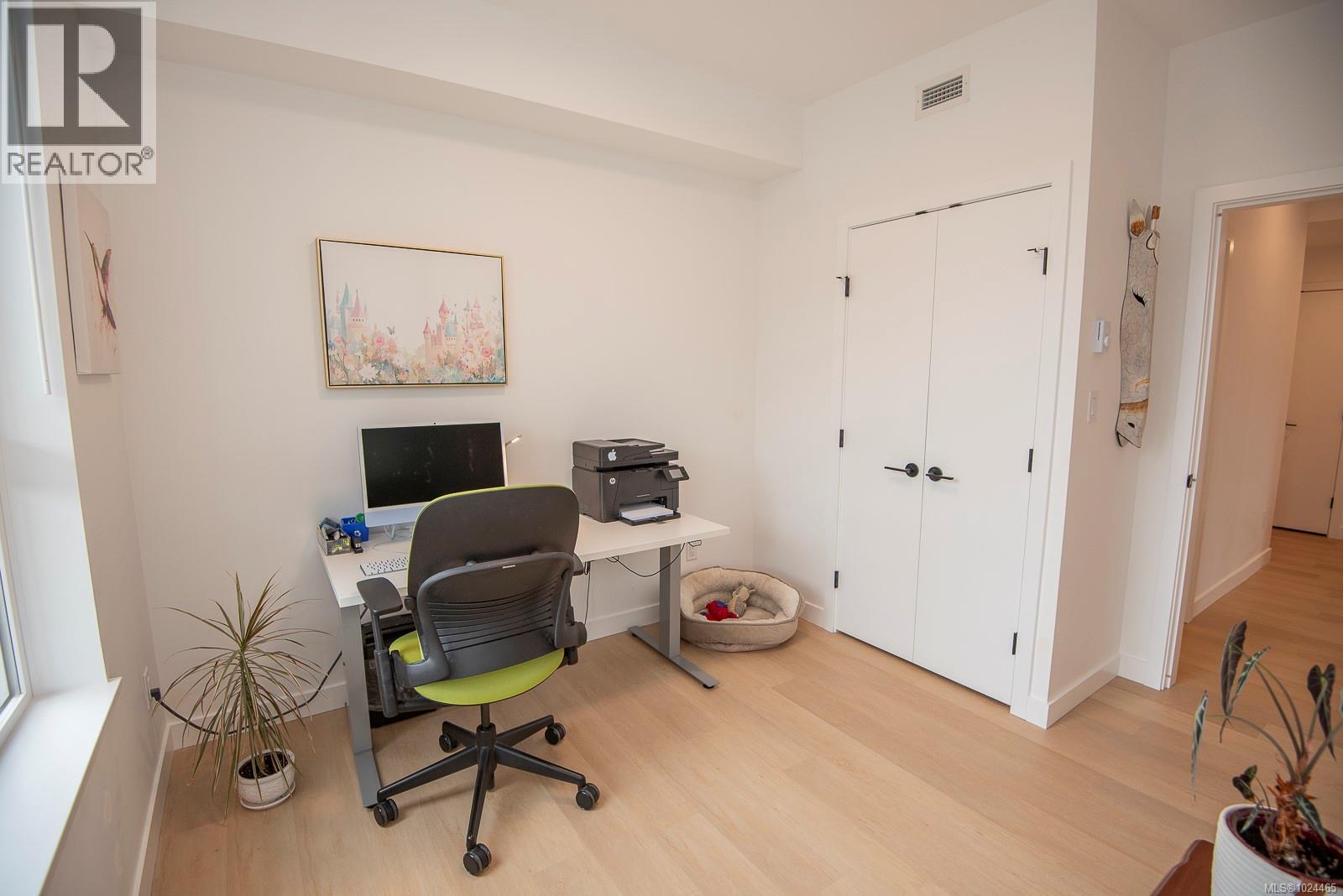 300 3564A Ryder Hesjedal Way, Colwood