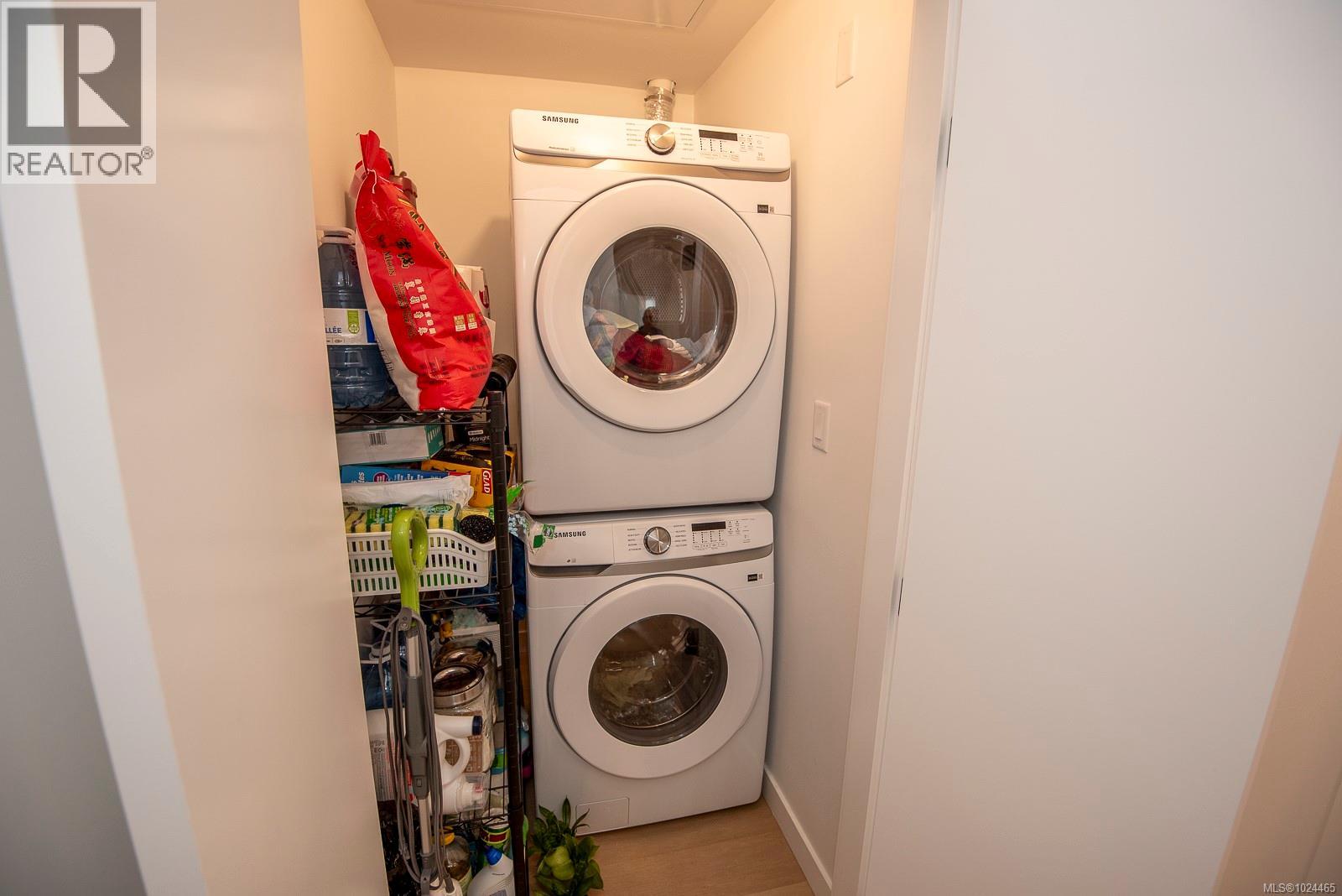 300 3564A Ryder Hesjedal Way, Colwood