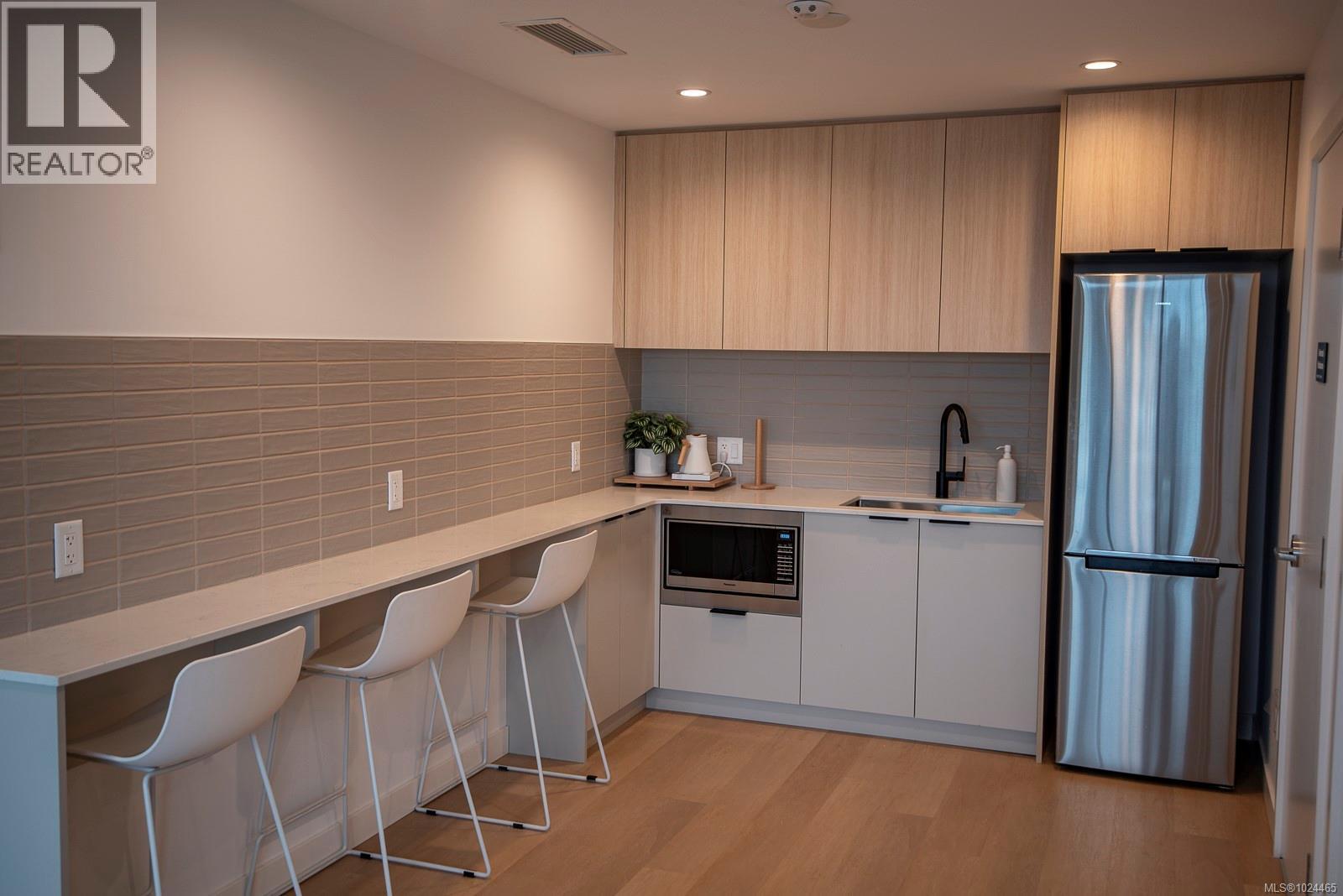 300 3564A Ryder Hesjedal Way, Colwood