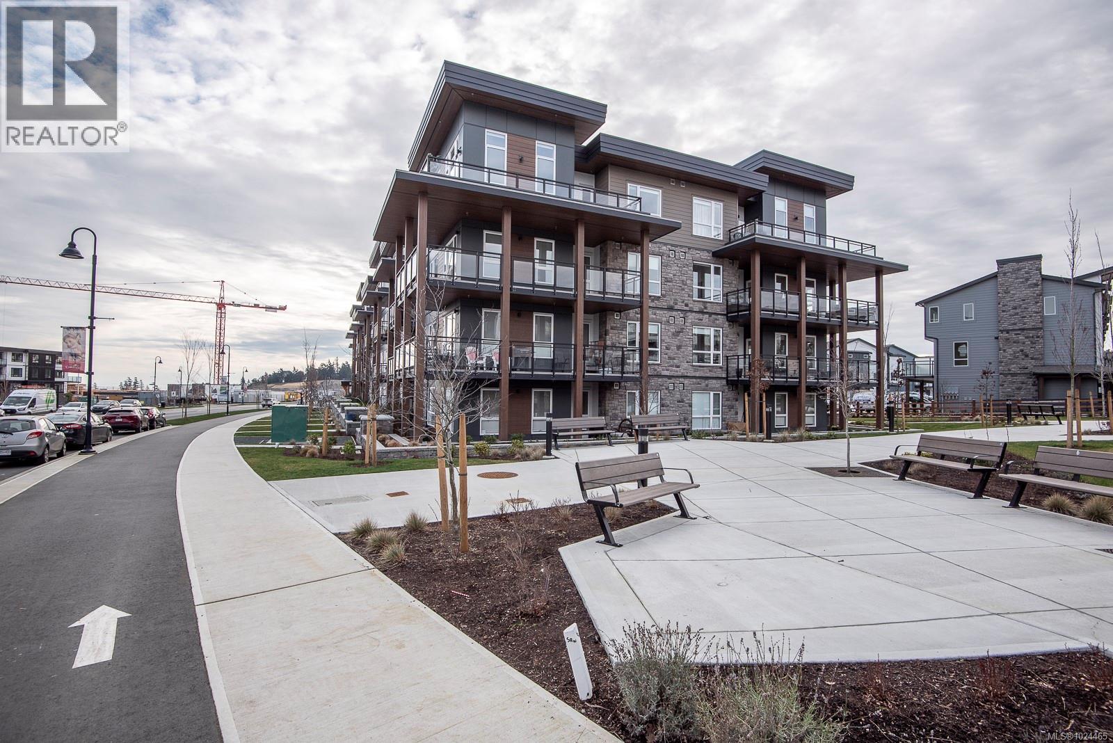 300 3564A Ryder Hesjedal Way, Colwood