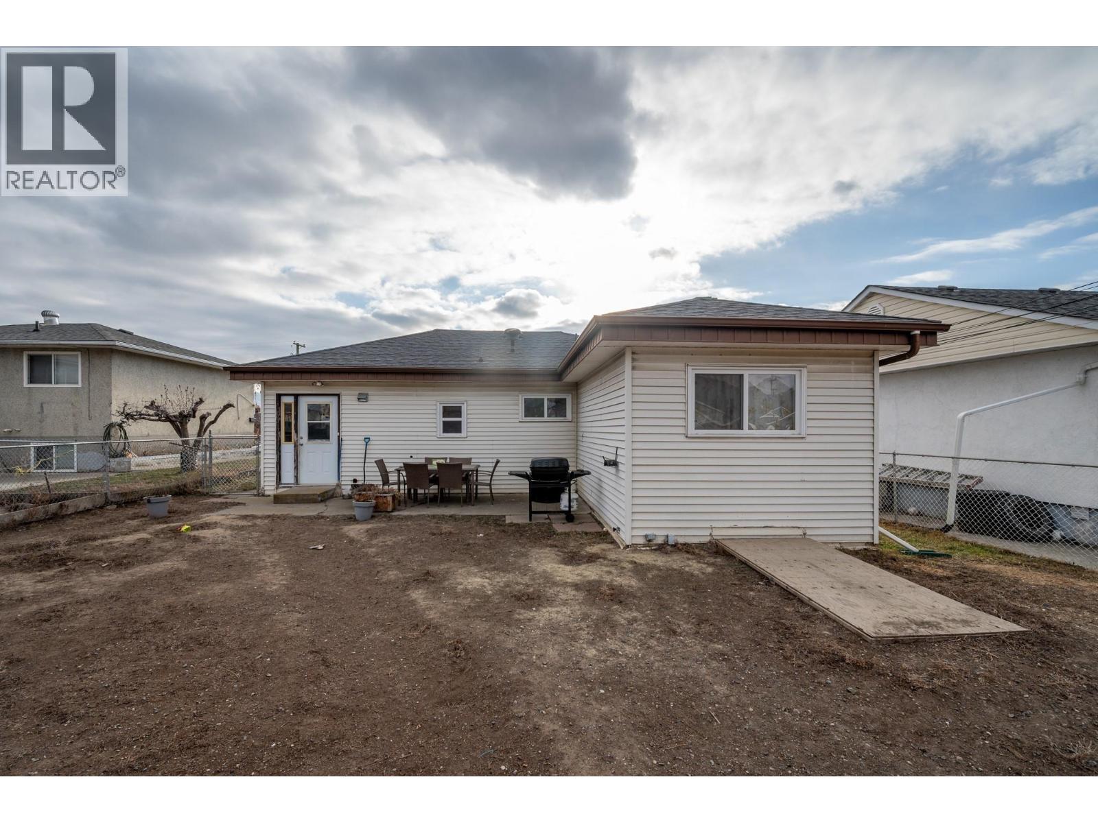 1040 MONCTON Avenue - 16