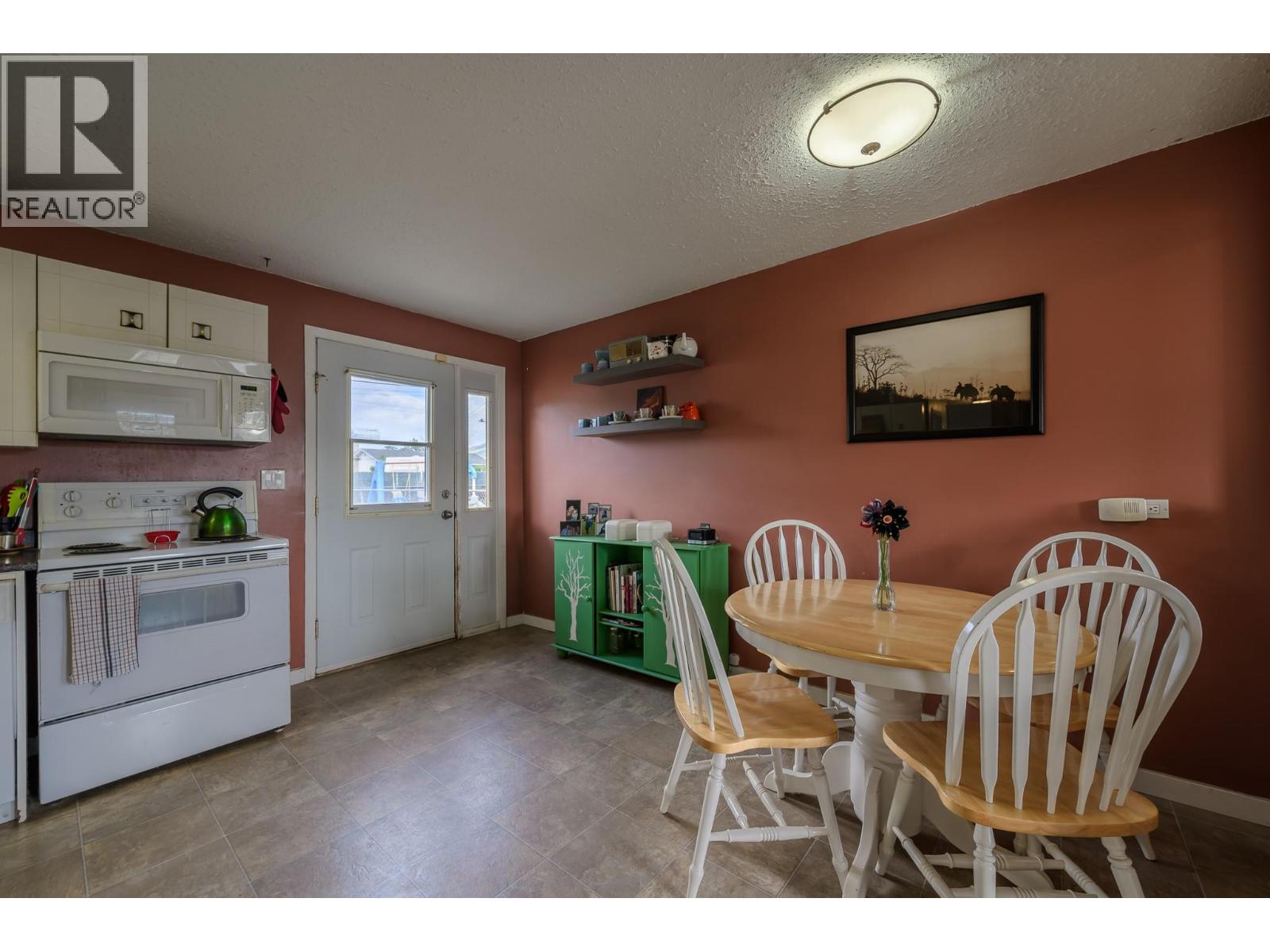 1040 MONCTON Avenue - 6