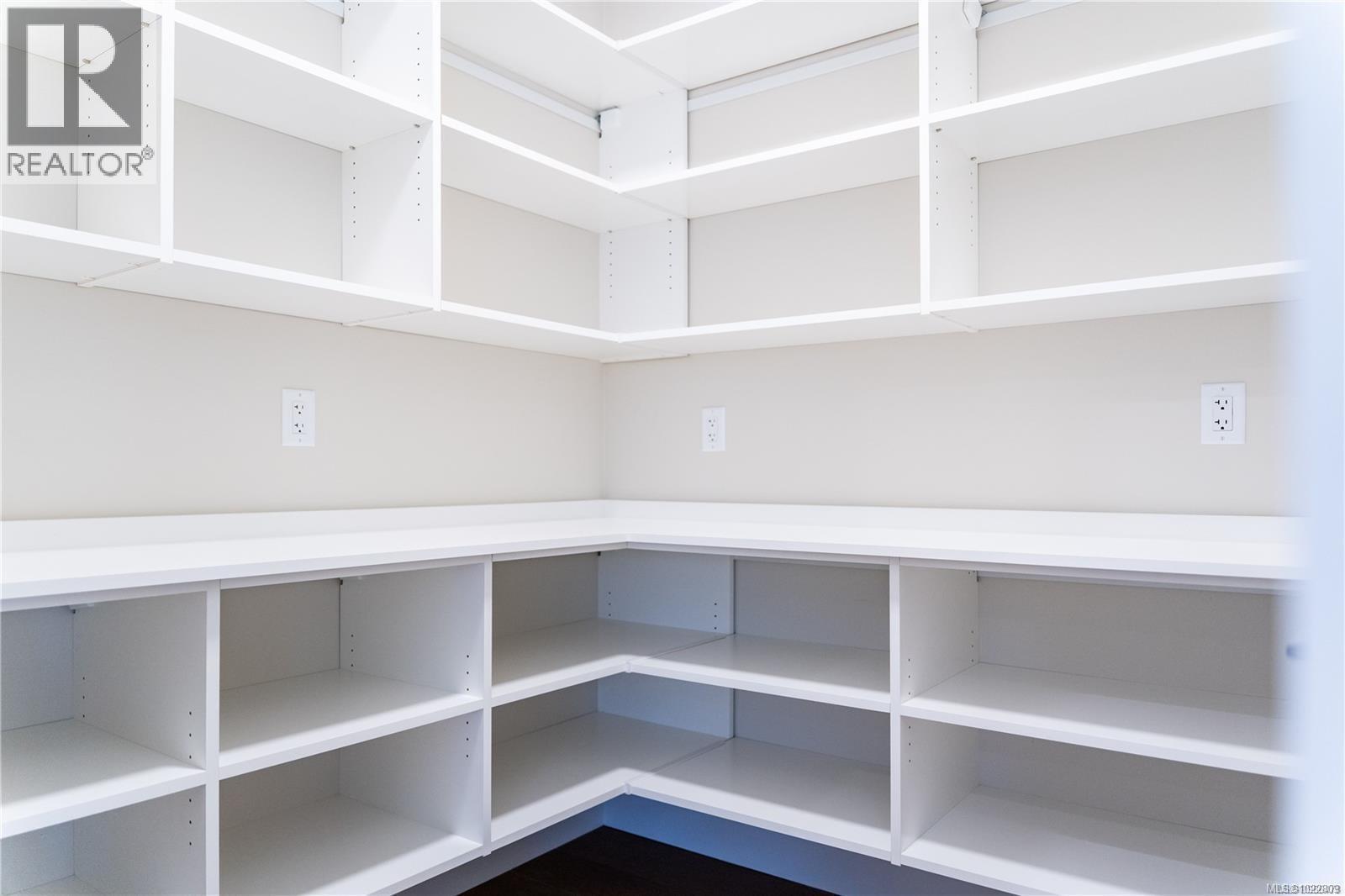 908 Ridgeline Blvd, Parksville