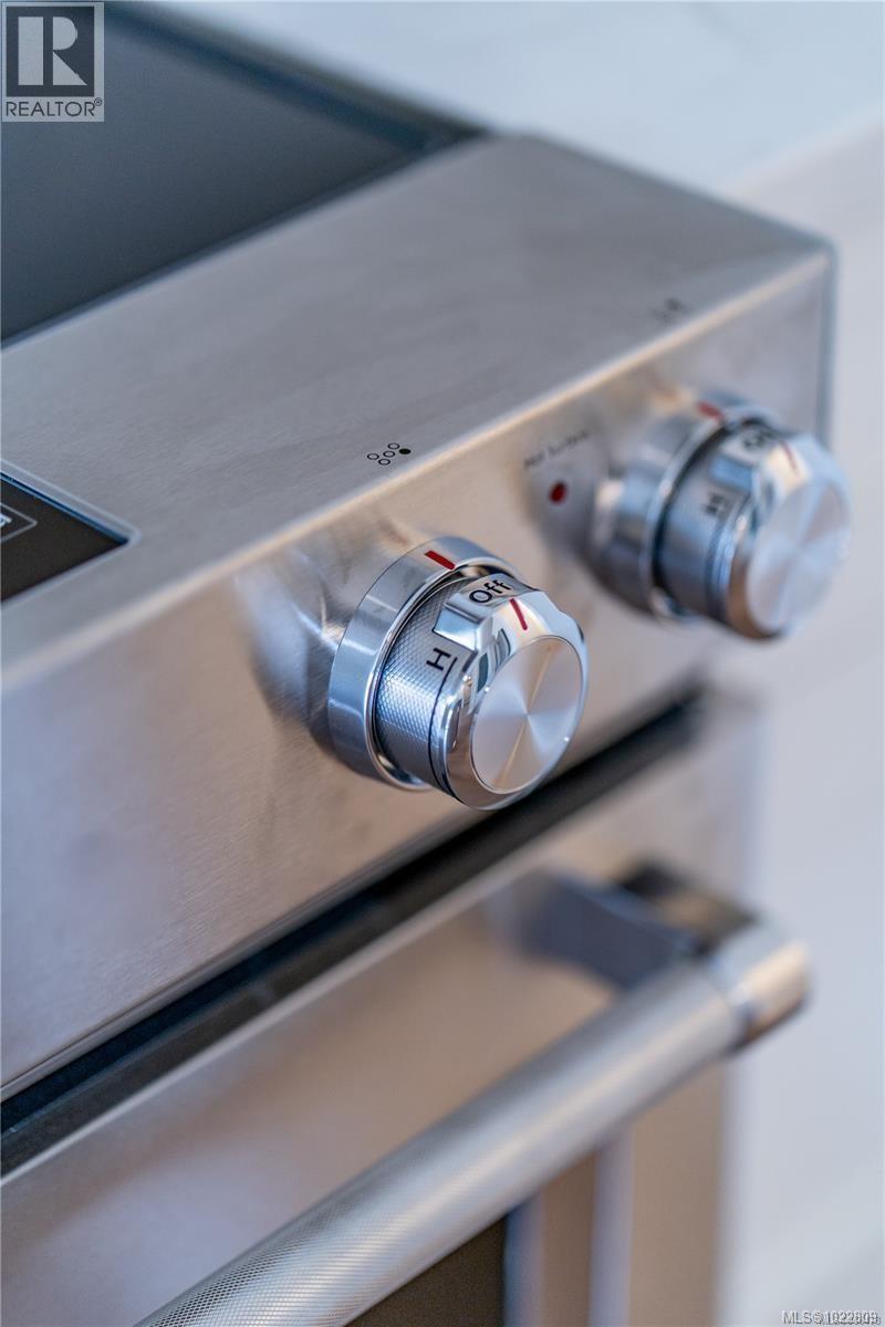 908 Ridgeline Blvd, Parksville