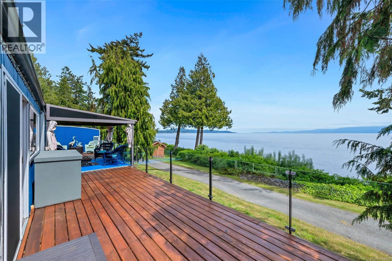 3 8177 West Coast Road, Sooke