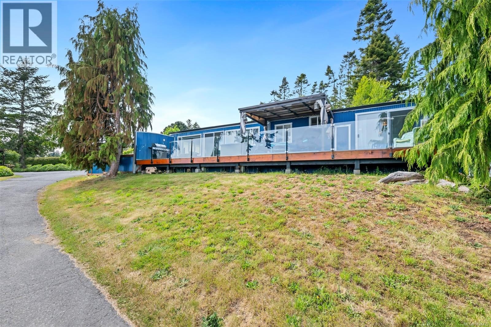 3 8177 West Coast Road, Sooke