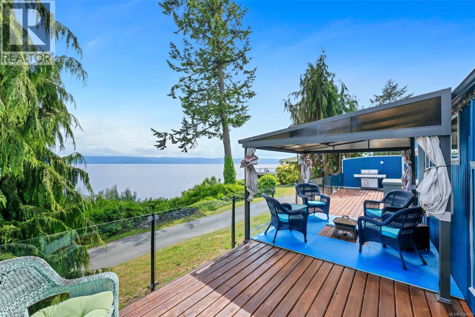 3 8177 West Coast Road, Sooke