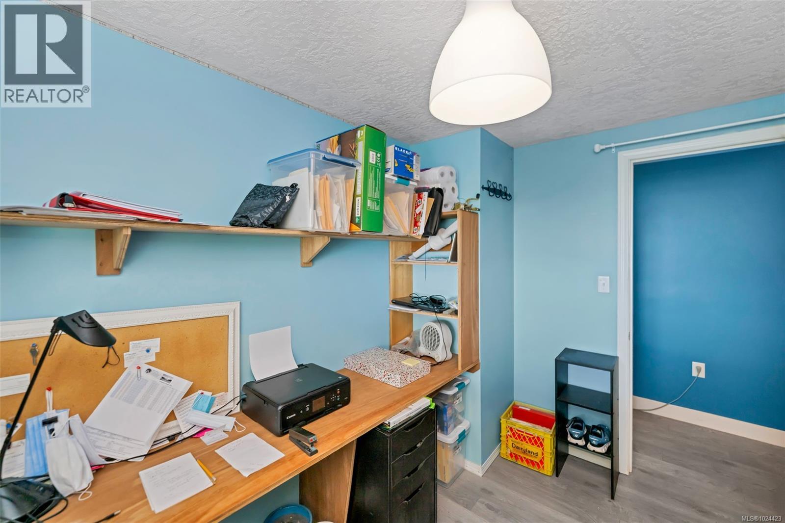 3 8177 West Coast Road, Sooke