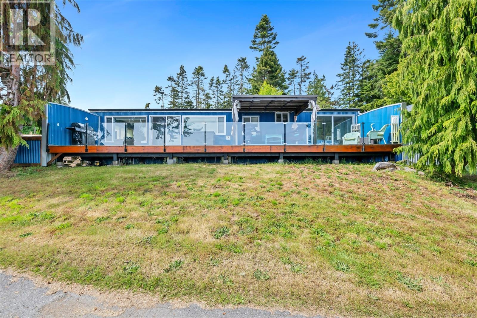 3 8177 West Coast Road, Sooke