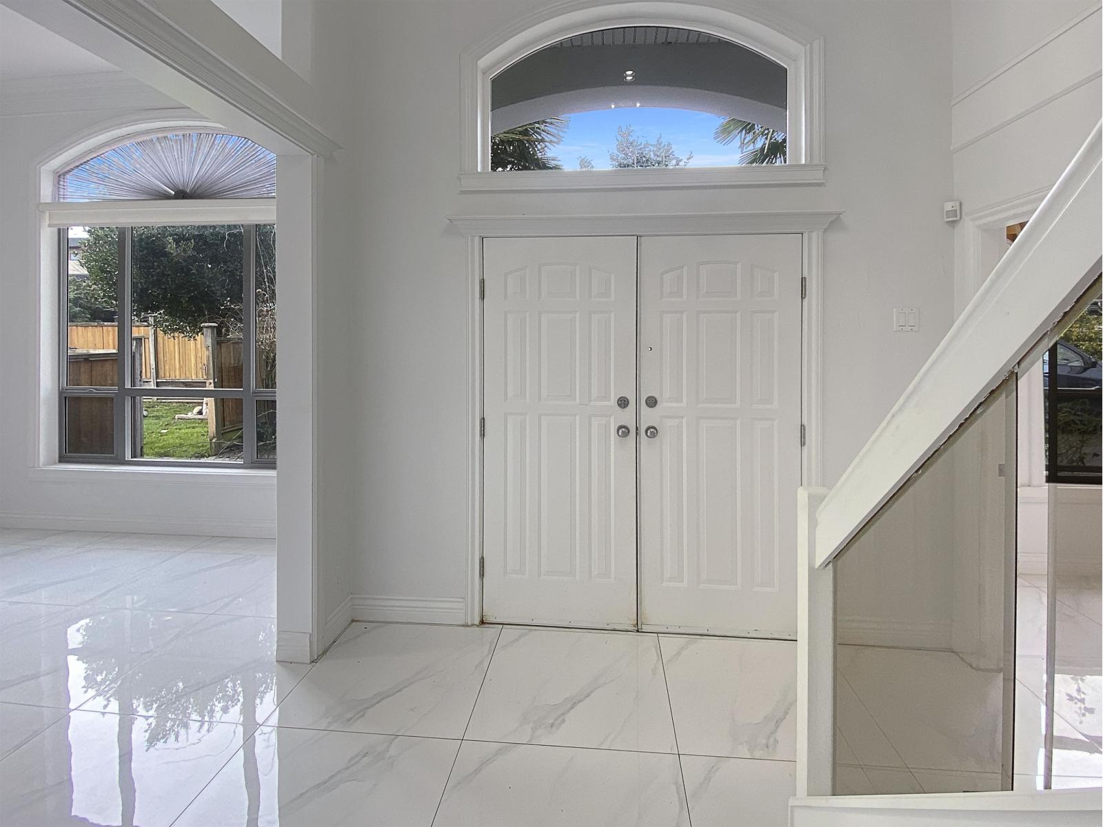 1388 LEE STREET, White Rock