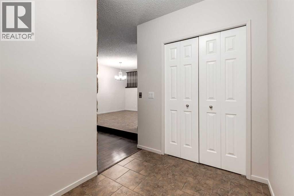 Single Family House for Sale in    Street SW Woodbine Calgary 