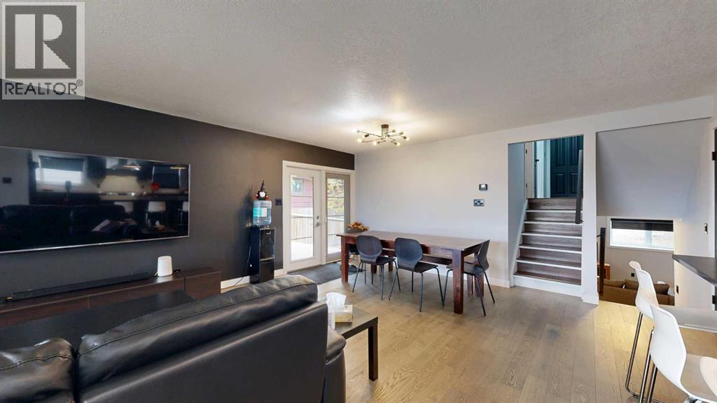 Single Family House 4 Level for Sale in   Avenue Rosedale Stettler 