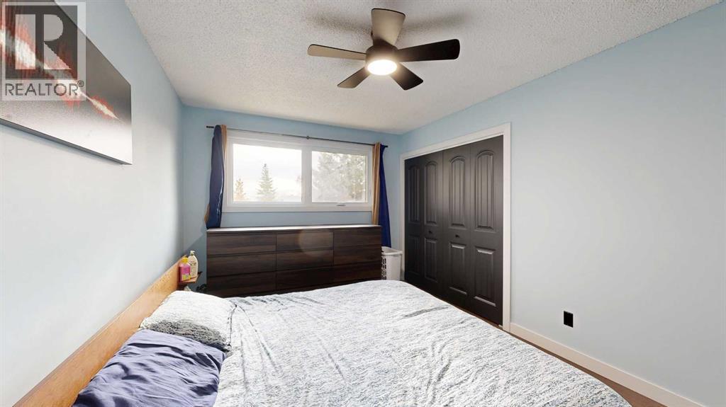 Single Family House 4 Level for Sale in   Avenue Rosedale Stettler 