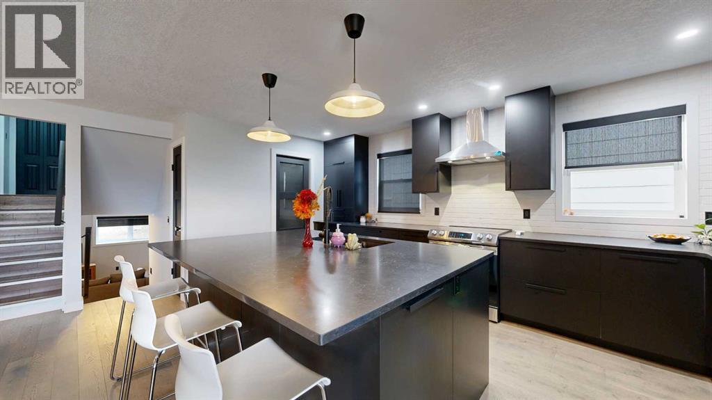 Single Family House 4 Level for Sale in   Avenue Rosedale Stettler 