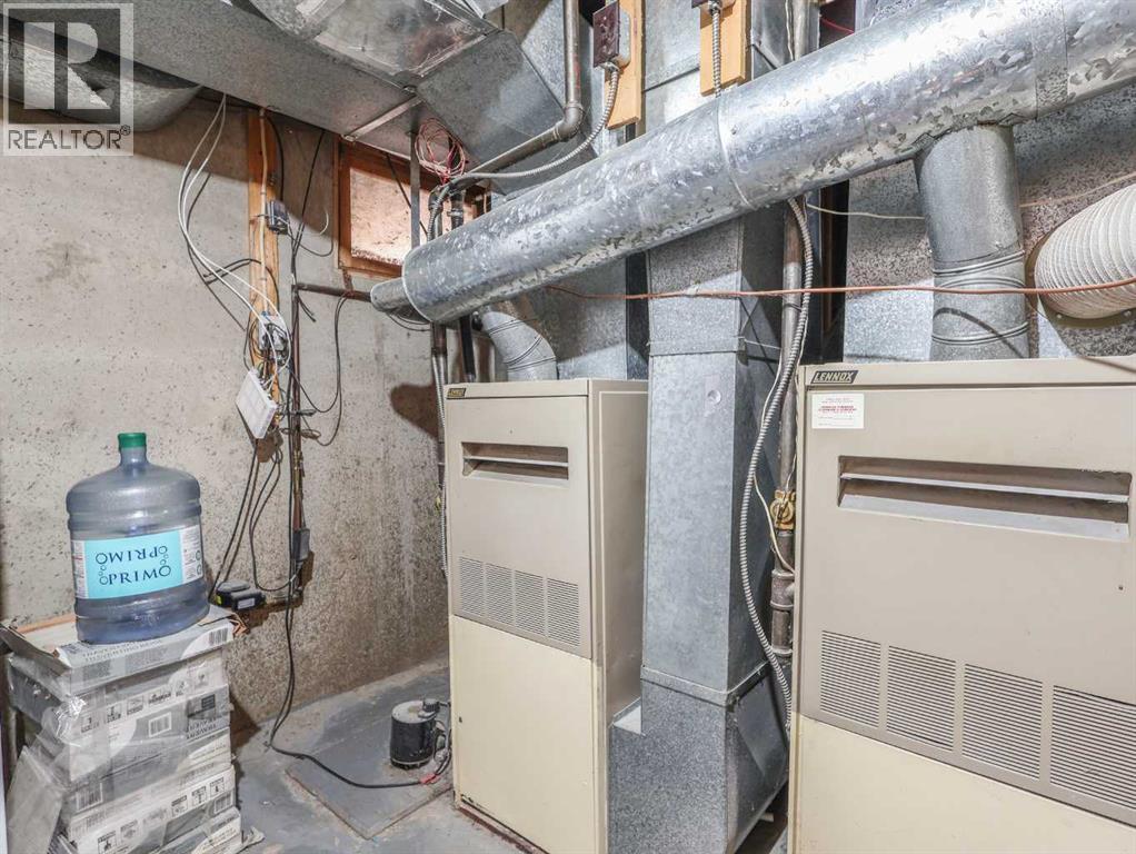 Single Family House 4 Level for Sale in   Avenue Rosedale Stettler 