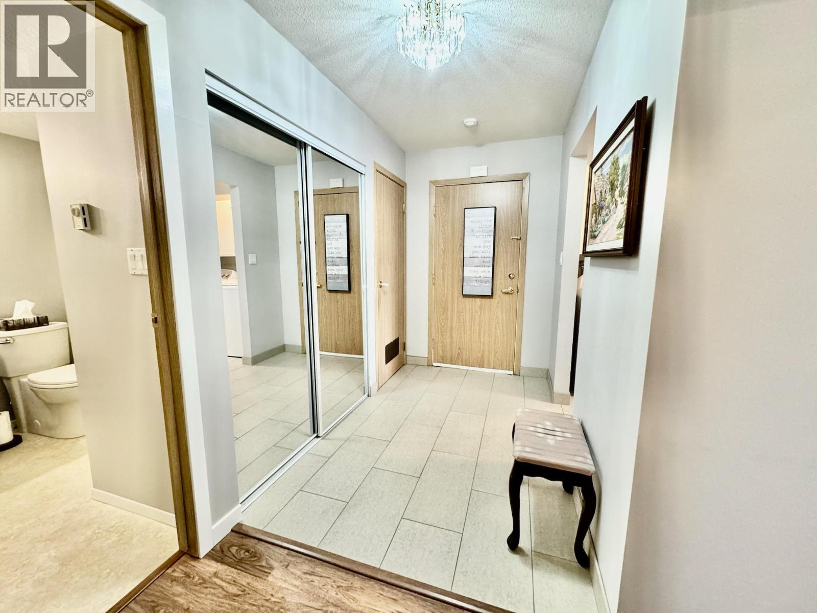 195 Warren Ave Street W Unit# 308, Penticton